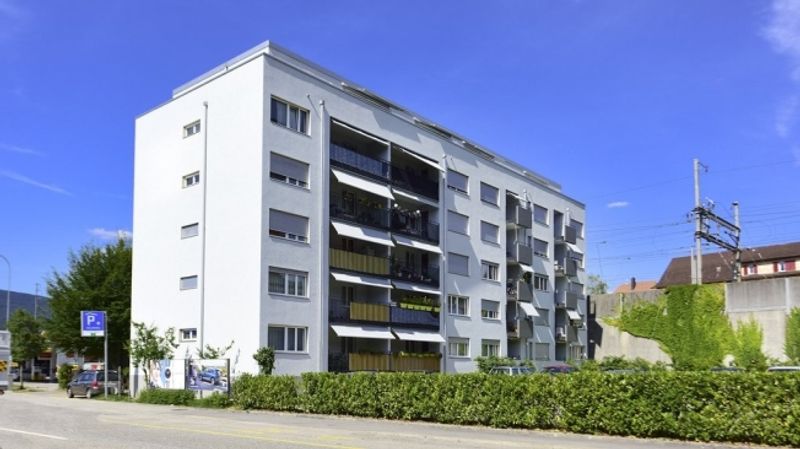 ZENTRALE 4 ZIMMER-WOHNUNG IN OLTEN - 1