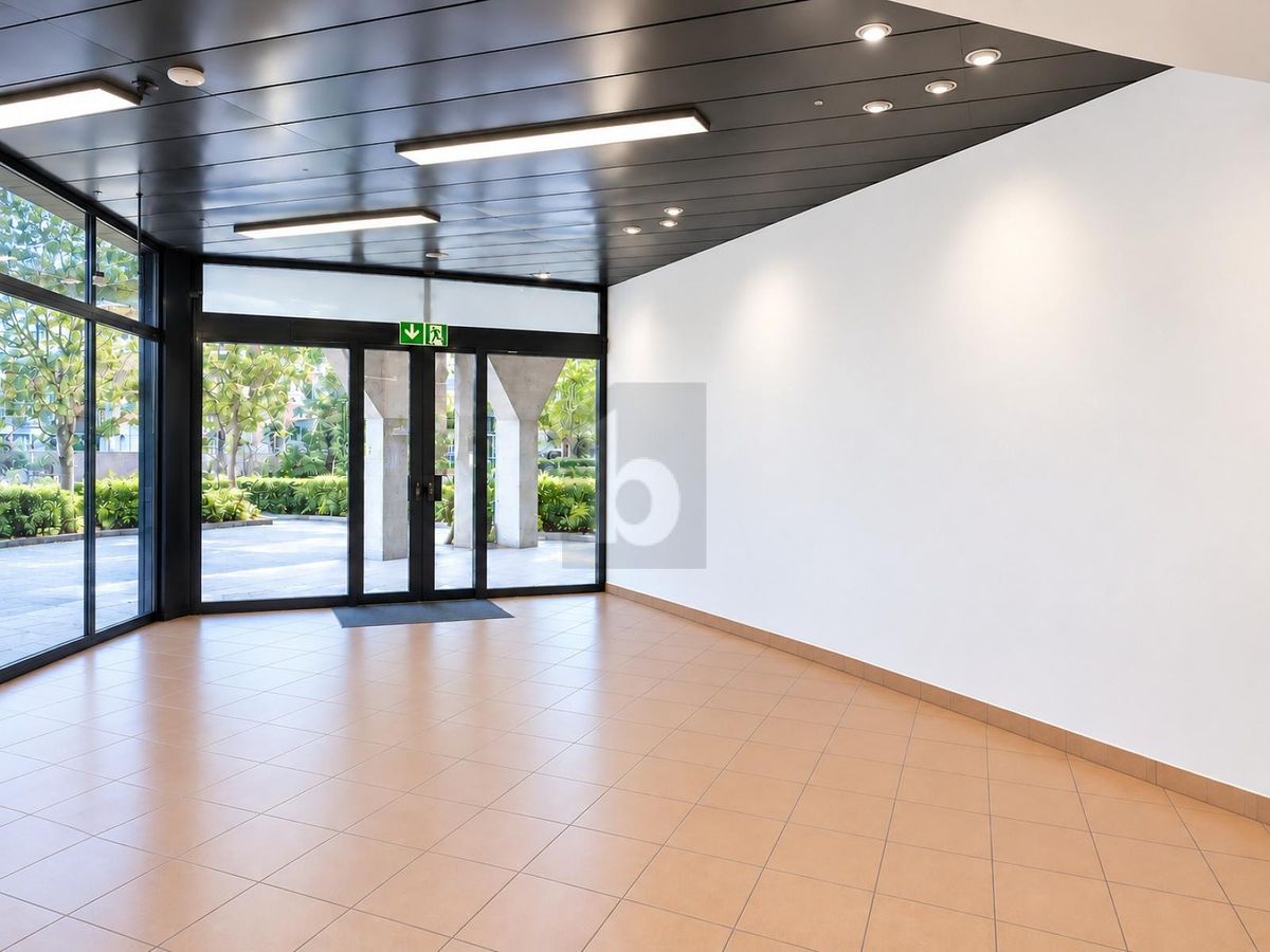 EMPLACEMENT IDEAL, SPACIEUX ET LUMINEUX - 1