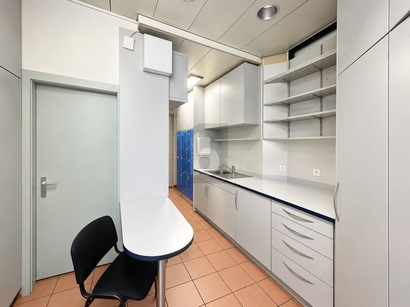 EMPLACEMENT IDEAL, SPACIEUX ET LUMINEUX - 5
