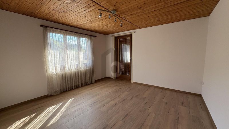 DANS UN QUARTIER RÉSIDENTIEL AU CALME - 3