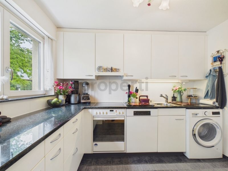 Lichdurchflutete Wohnung mit viel Platz und Weitsicht - 9