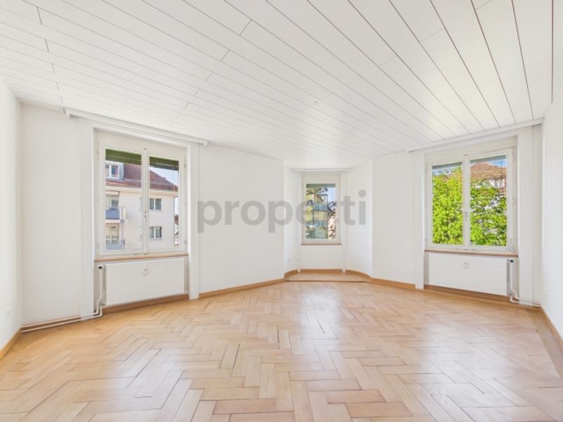 Zentral gelegene 4.5-Zimmer-Etagenwohnung mit 200 m2 grosser Terasse + 18 m2 Wintergarten in St. Gallen - 2