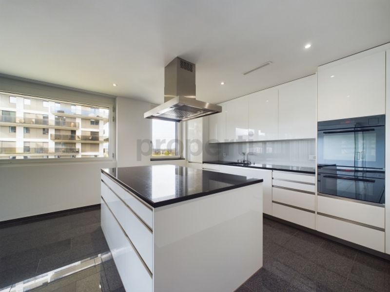 Moderne Familienwohnung mit beeindruckendem Weitblick und Minergie-Standard - 2