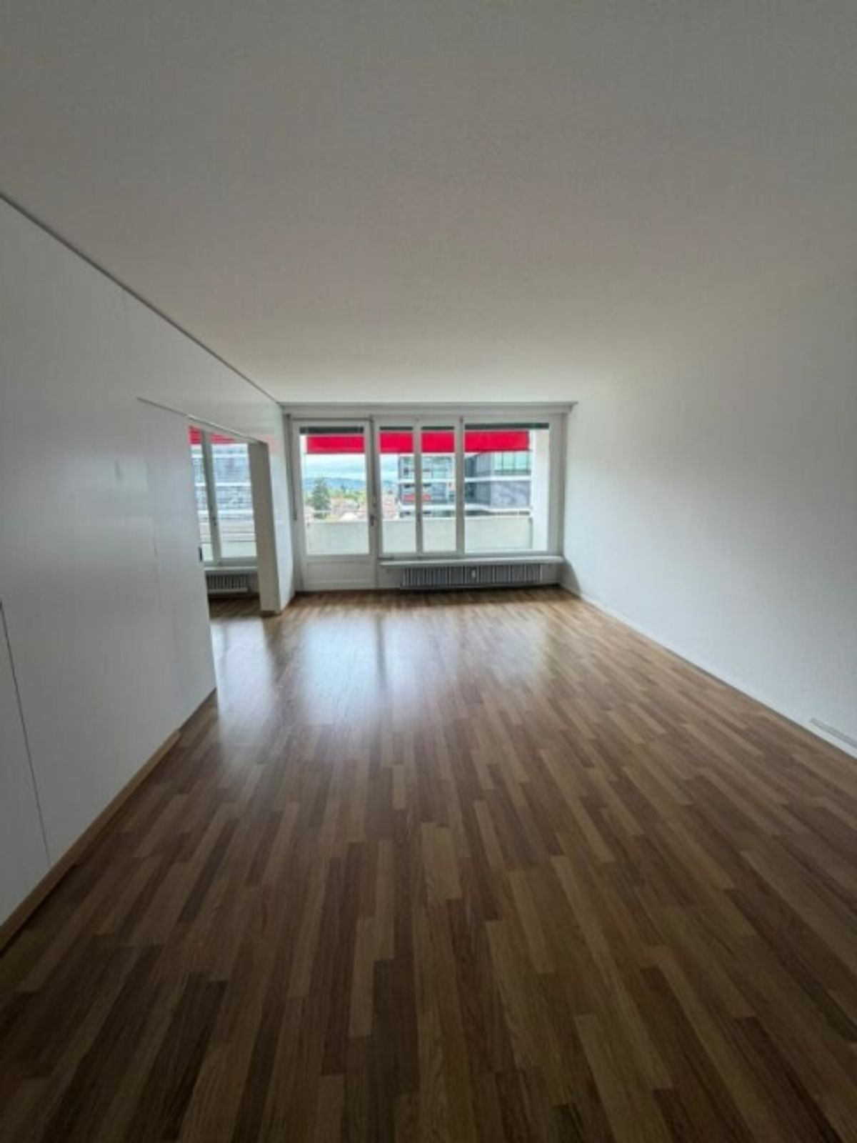 Geräumige 2.5 Zimmerwohnung jetzt zu vermieten! - 1