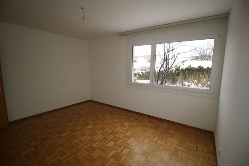 CHARMANTE 3,5-ZIMMER-WOHNUNG MIT TERRASSE - 2