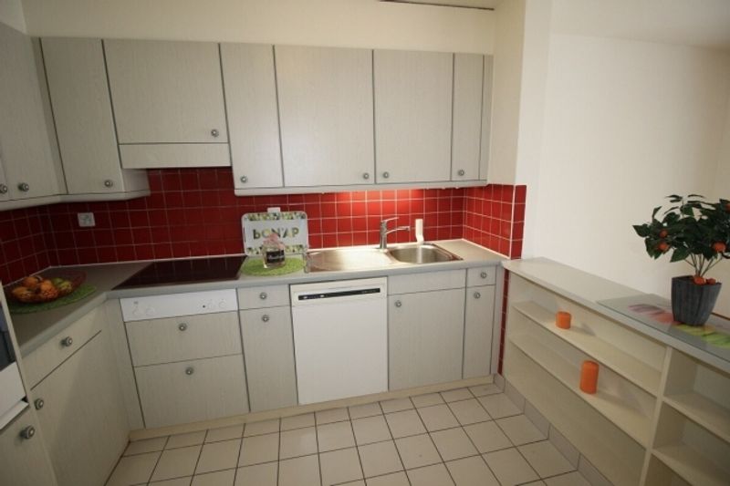 CHARMANTE 3,5-ZIMMER-WOHNUNG MIT TERRASSE - 11