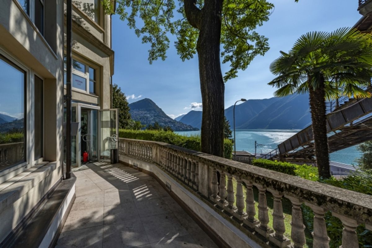 Büro im Zentrum mit Seeblick und Garage mit 7 Parkplätzen - 0