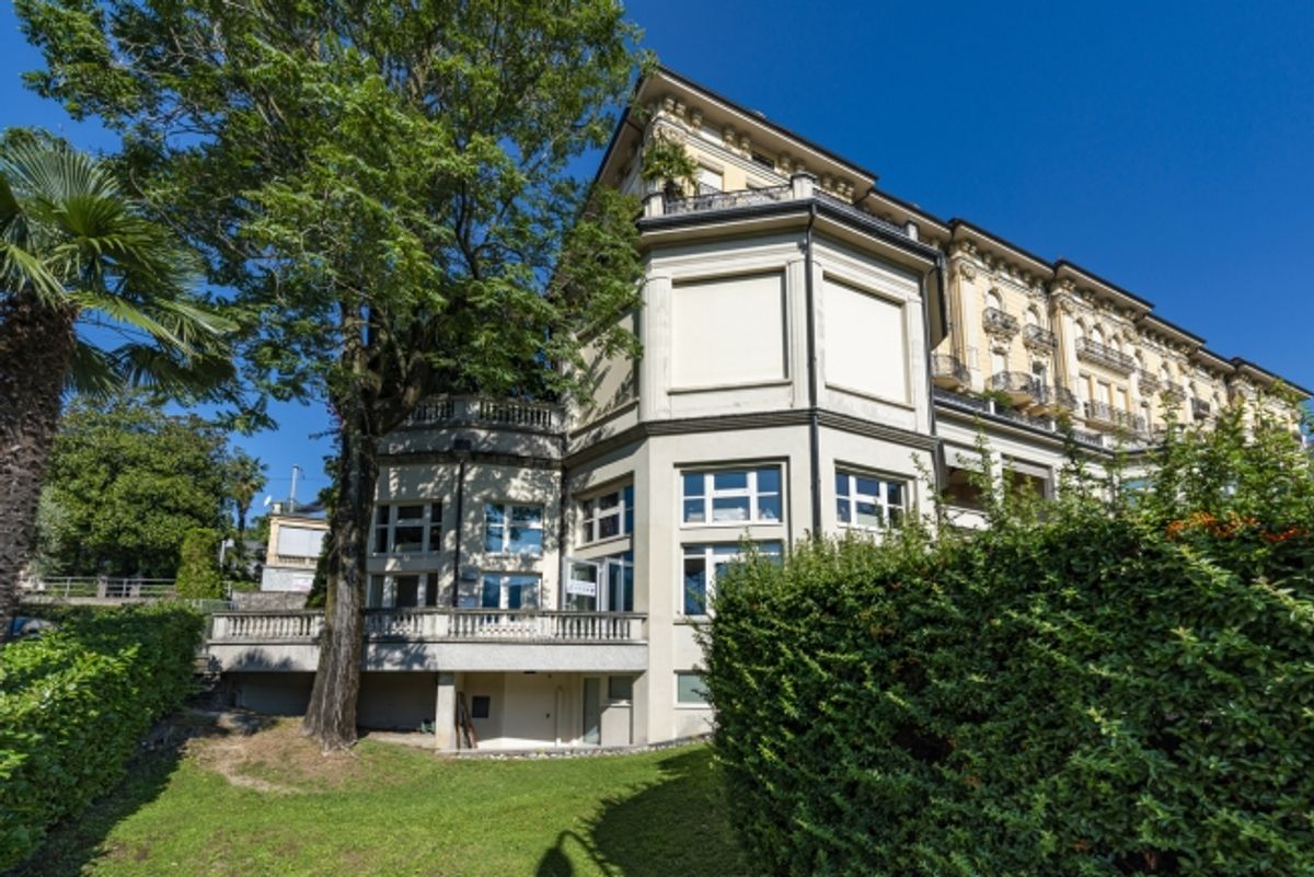 Büro im Zentrum mit Seeblick und Garage mit 7 Parkplätzen - 1