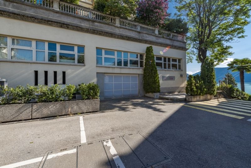Büro im Zentrum mit Seeblick und Garage mit 7 Parkplätzen - 4