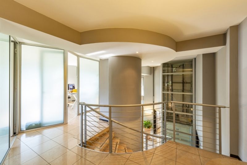 Büro im Zentrum mit Seeblick und Garage mit 7 Parkplätzen - 11