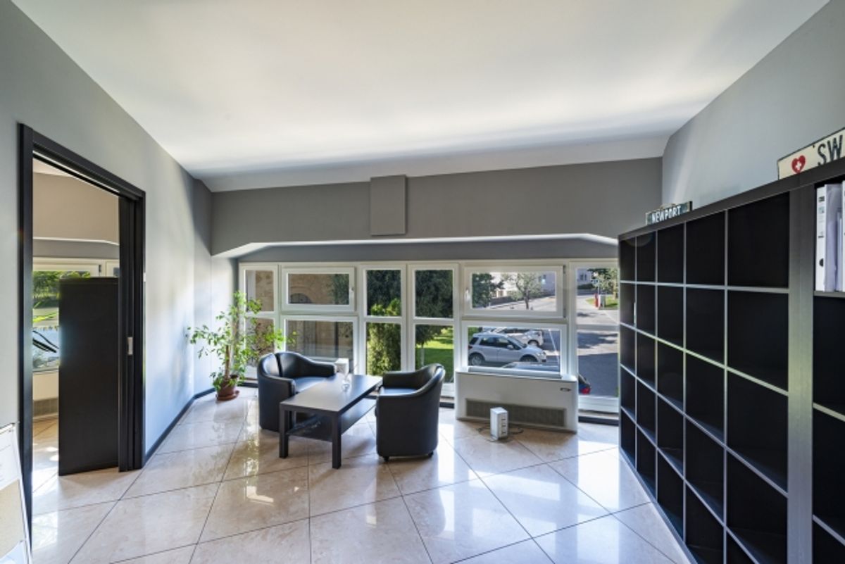Büro im Zentrum mit Seeblick und Garage mit 7 Parkplätzen - 12