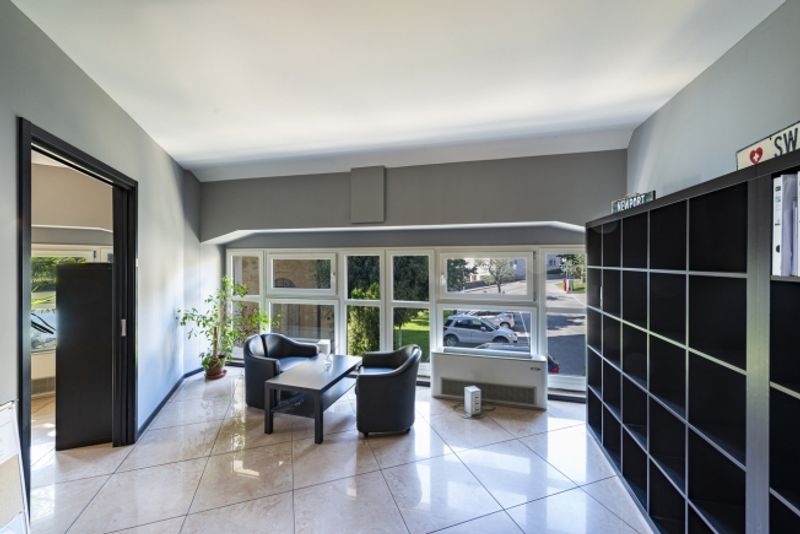 Büro im Zentrum mit Seeblick und Garage mit 7 Parkplätzen - 13