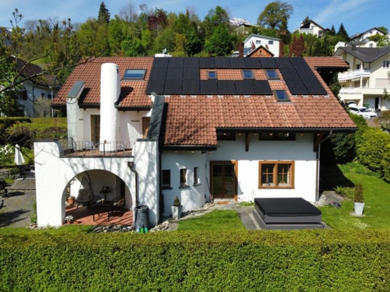 8 ½-Zi.-Einfamilienhaus mit 1 ½-Zi.-Wohnung an idyllischer Wohnlage mit herrlichem Weitblick - 2