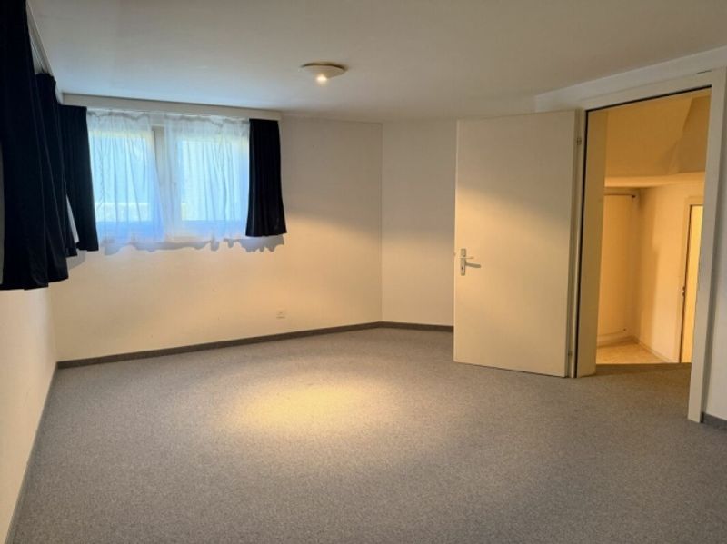 8 ½-Zi.-Einfamilienhaus mit 1 ½-Zi.-Wohnung an idyllischer Wohnlage mit herrlichem Weitblick - 11