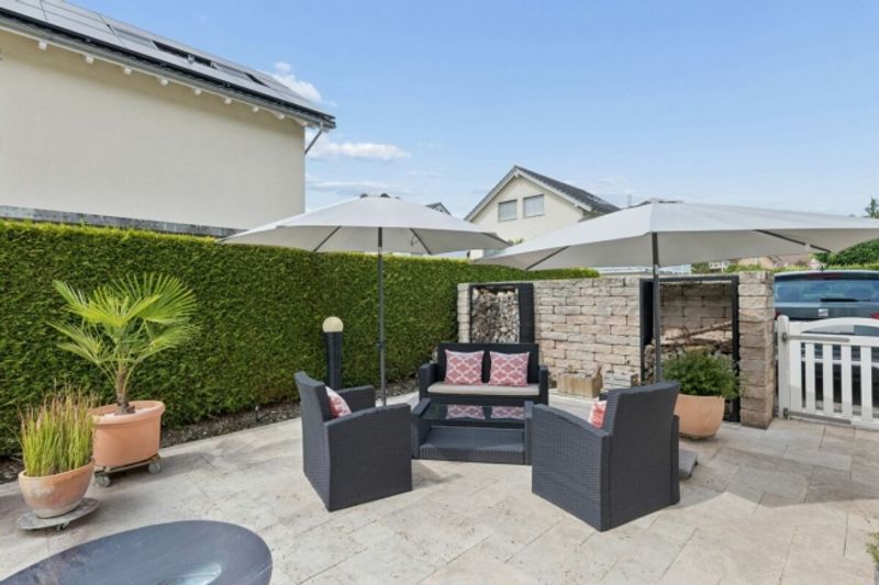 Familienfreundliches 6-Zimmer-Einfamilienhaus mit Garten - 4