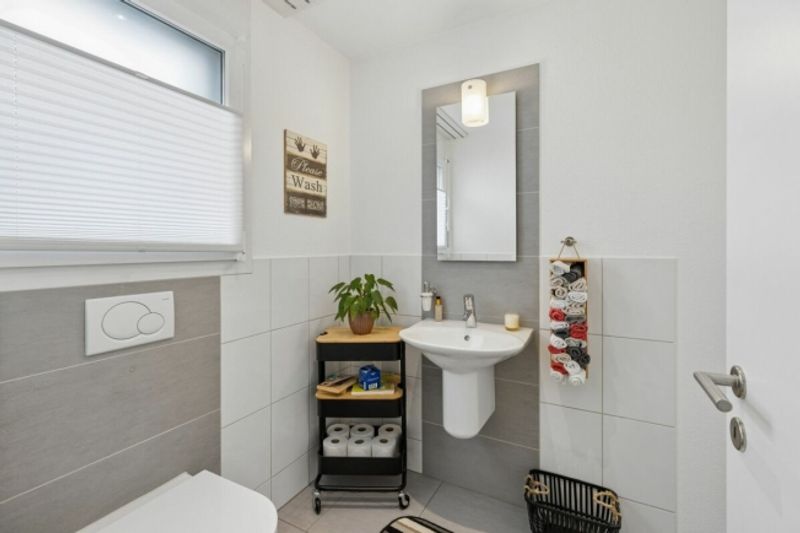 Familienfreundliches 6-Zimmer-Einfamilienhaus mit Garten - 14