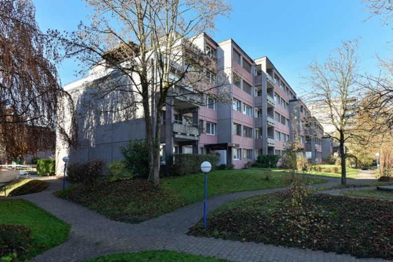 Auto-Einstellplatz zu vermieten - 1
