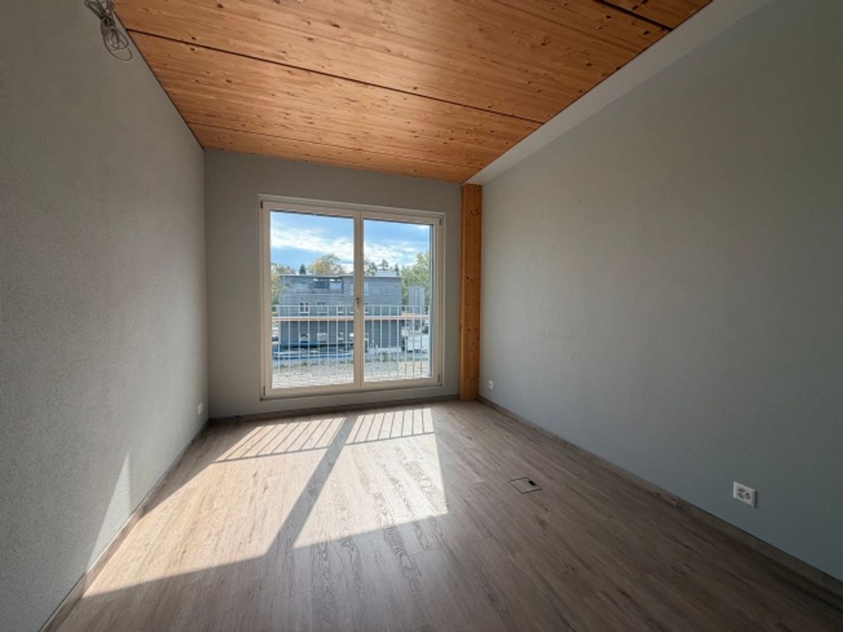 4.5-Zimmer Büro/Praxis mit Lift in Würenlos - 6