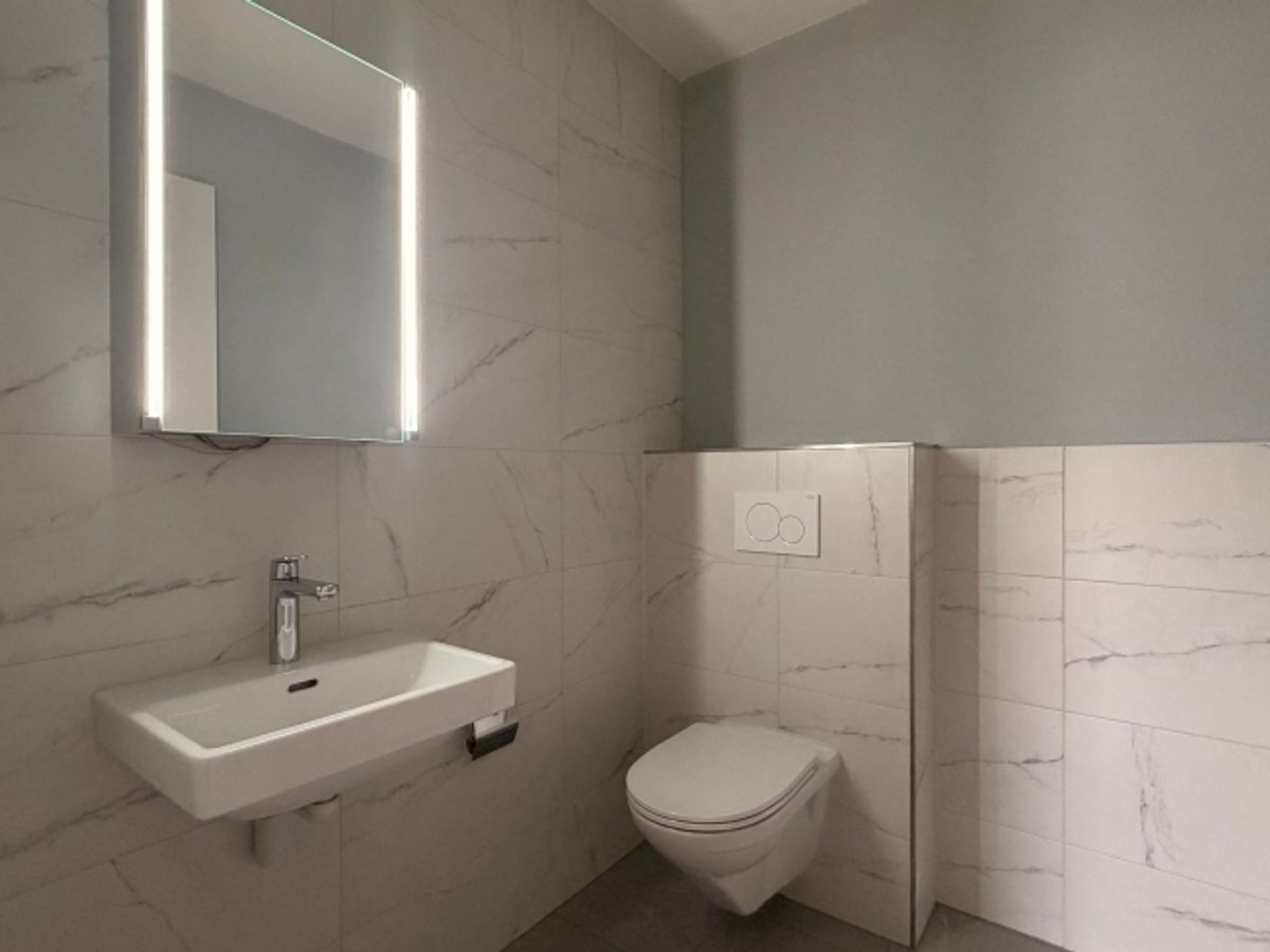 4.5-Zimmer Büro/Praxis mit Lift in Würenlos - 8