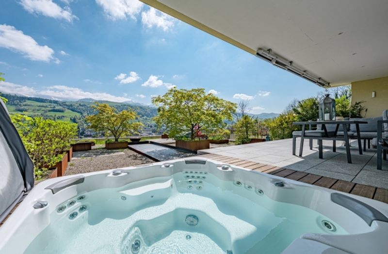 Stilvolle Terrassenwohnung mit Weitblick - 3