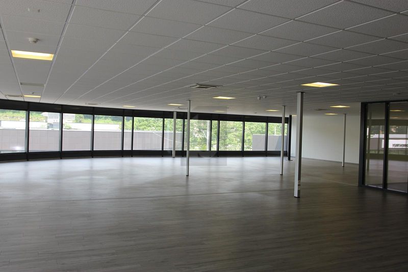 ESPACE DE BUEAU MODERNE - 1