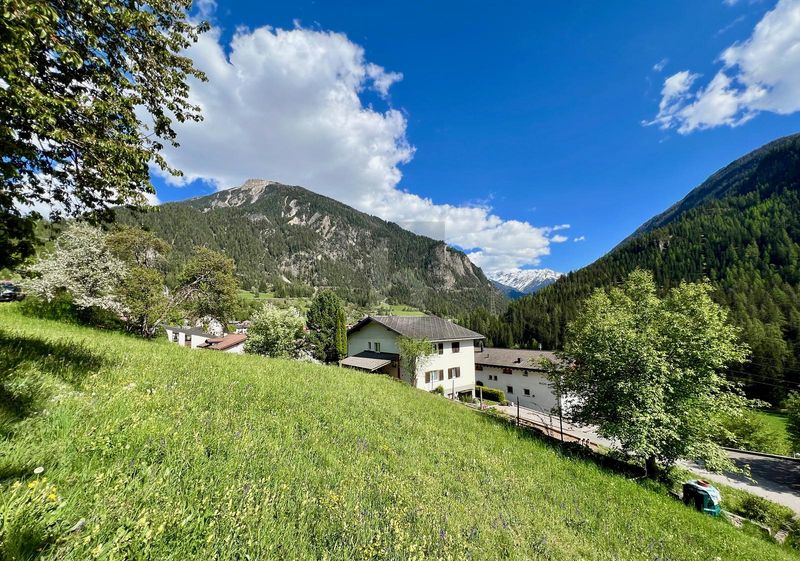 AN EINMALIGER UND SONNIGER LAGE MIT BAULANDRESERVE - 2