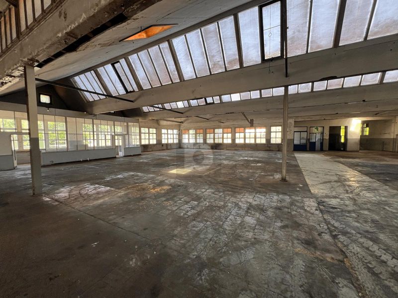 GRANDS VOLUMES ENTREPÔT, STOCKAGE - 1