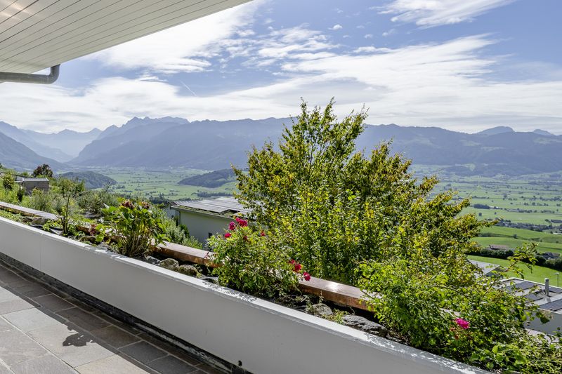 Beeindruckende Landhausvilla mit bewilligtem Umgebungsprojekt - 5