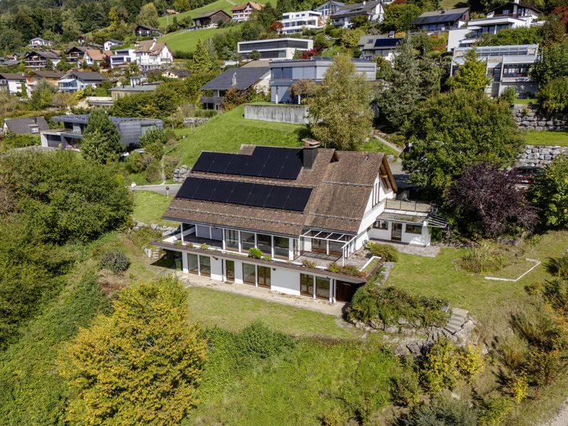 Beeindruckende Landhausvilla mit bewilligtem Umgebungsprojekt - 8