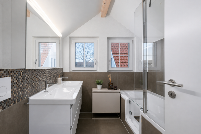 Modern living – bright, spacious and centrally located - 4