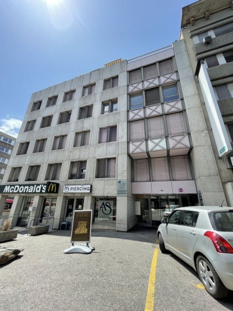 Place de parking à côté de la Gare - 1
