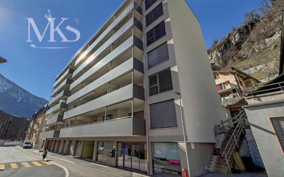 3.5 Zimmer Wohnung auf 104 m2, Balkon und schöner ruhiger Sitzplatz im Grünen - 0