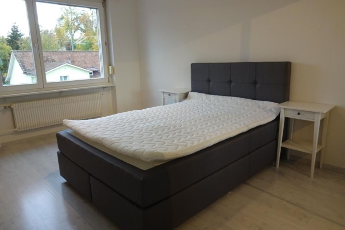 Furnished room in modernised apartment in a top location - 1
