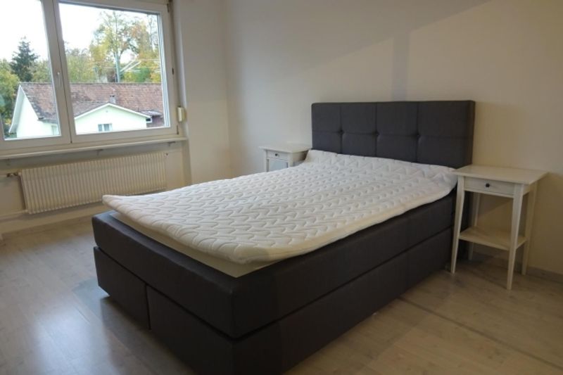 Furnished room in modernised apartment in a top location - 2