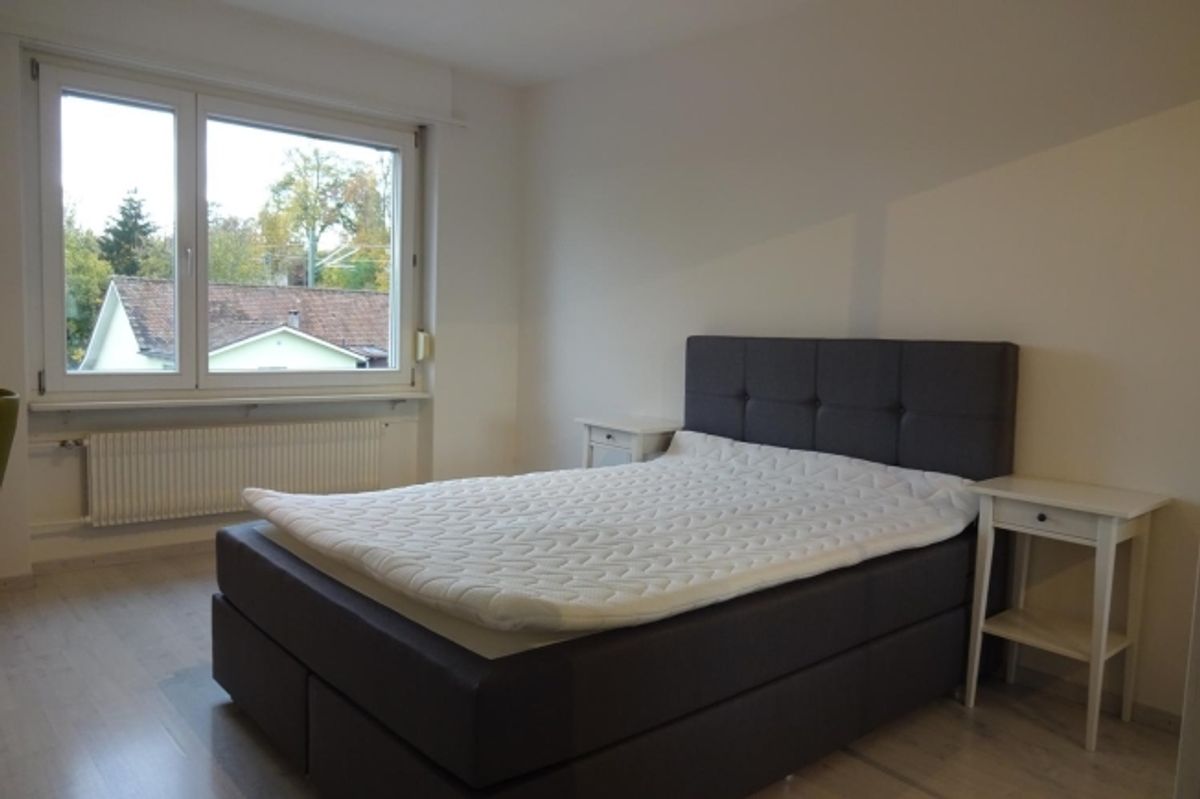 Furnished room in modernised apartment in a top location - 2