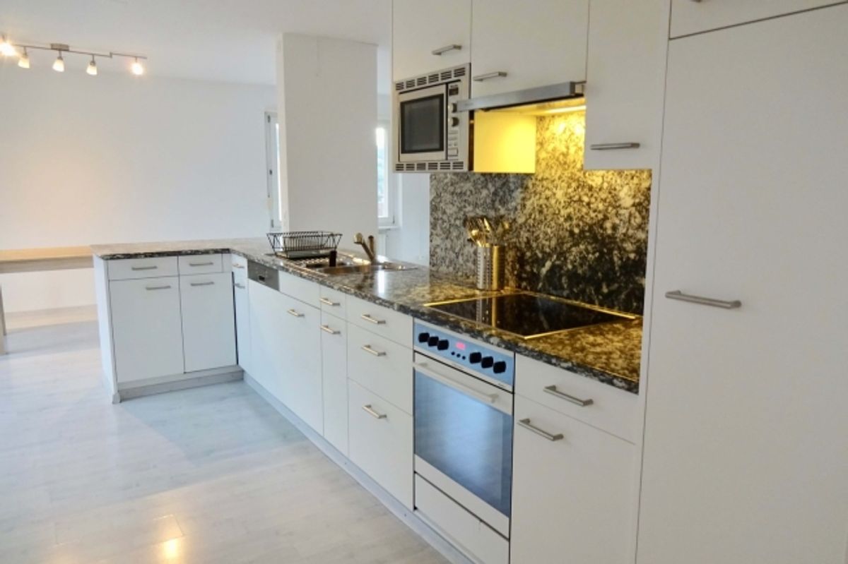 Furnished room in modernised apartment in a top location - 7