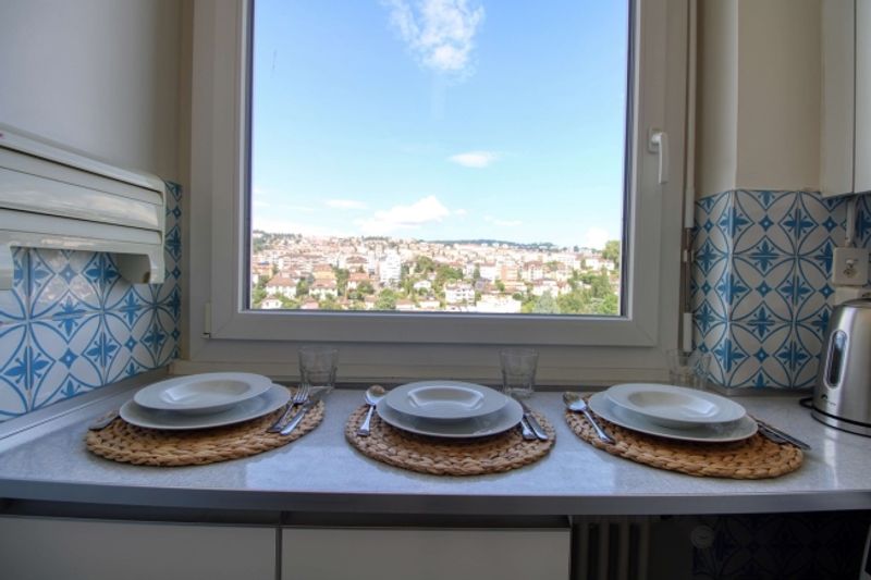 Coliving élégant avec une vue imprenable sur le lac et les montagnes - 9