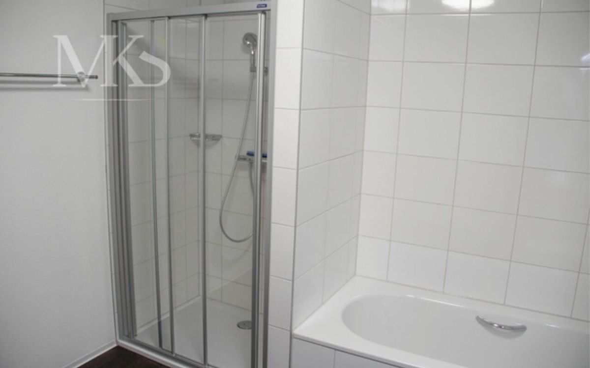 3.5 Zimmer Wohnung auf 104 m2, Balkon und schöner ruhiger Sitzplatz im Grünen - 6