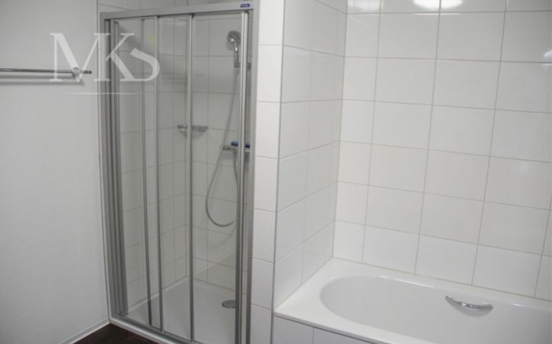 3.5 Zimmer Wohnung auf 104 m2, Balkon und schöner ruhiger Sitzplatz im Grünen - 7