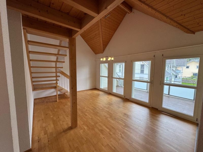 Moderne 4.5-Zimmer-Maisonette-Wohnung in idyllischer Lage - 3