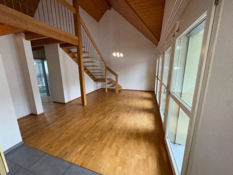 Moderne 4.5-Zimmer-Maisonette-Wohnung in idyllischer Lage - 6