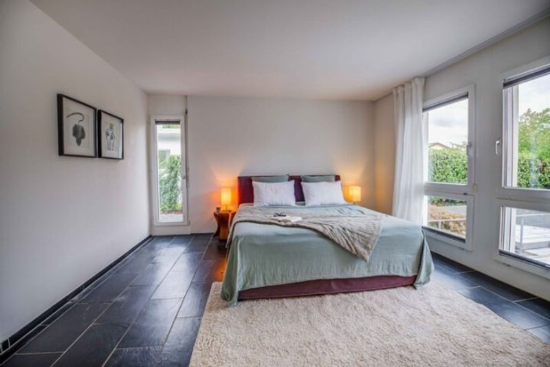 ERHOBEN MIT BLICK INS GRÜNE - GEDIEGENES 6.5 ZIMMER EINFAMILIENHAUS - 5