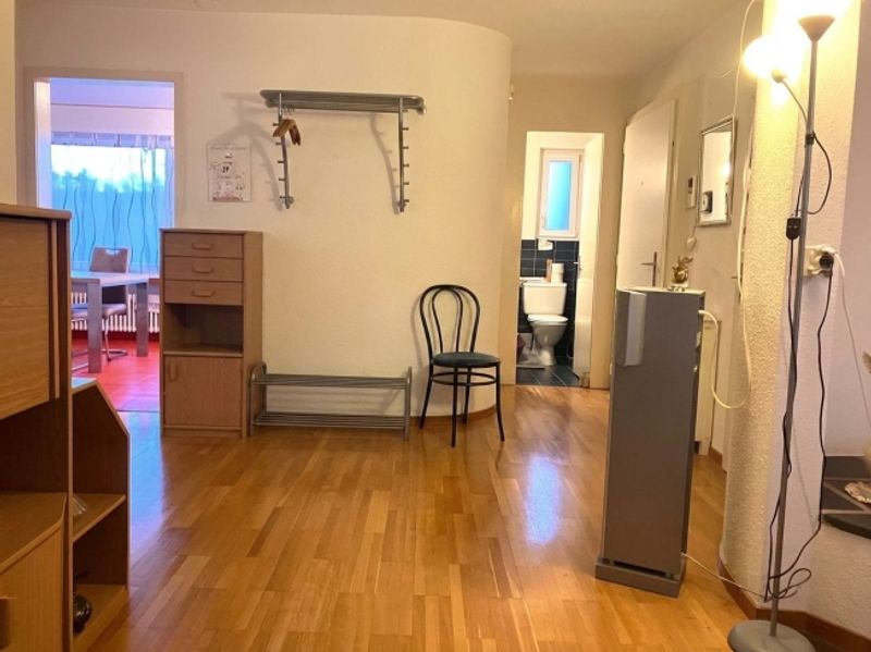 Grosszügige 2.5-Zimmer-Gartenwohnung mit Cheminée in Andelfingen - 4