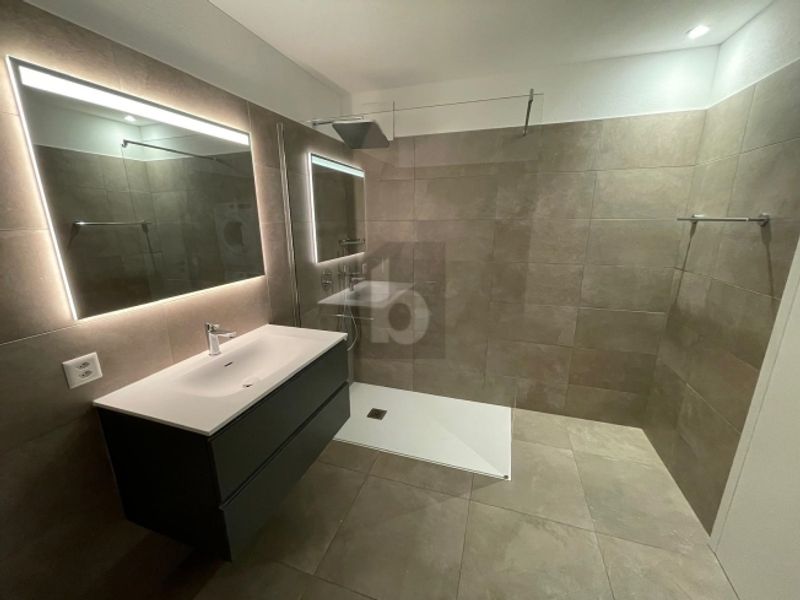 NUOVA COSTRUZIONE, ELEGANTE CON AMPIA TERRAZZA - 3