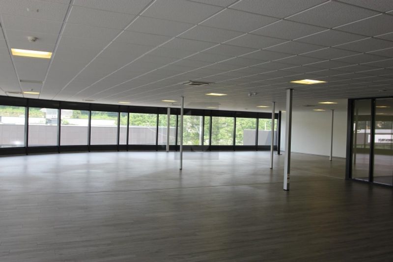 ESPACE DE BUEAU MODERNE - 1