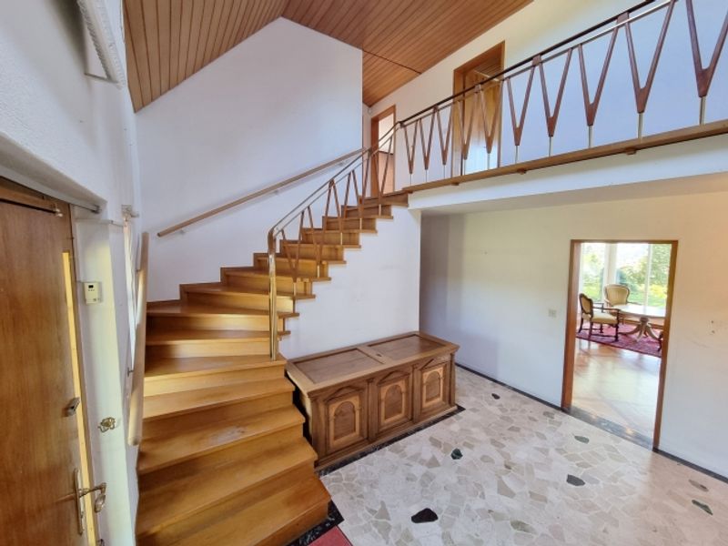 8.5-Zimmer-Landhausvilla an bester Aussichtslage mit grossem Garten - 6