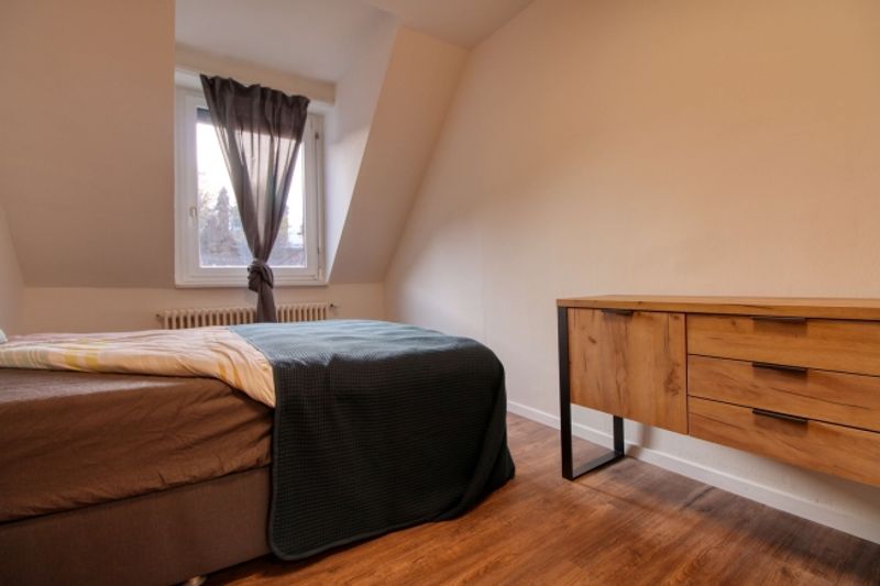 Furnished room in modernised apartment in a top location - 5