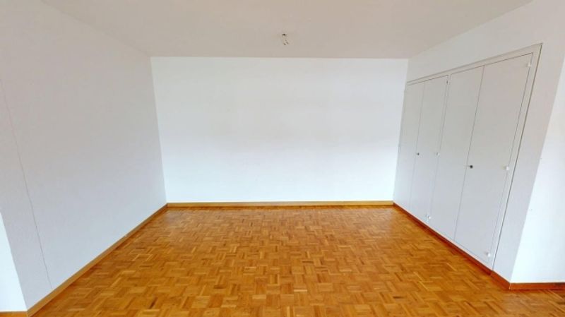 Helle 4-Zimmer-Wohnung im 2. OG  ruhig wohnen in Uetikon am See | BEFRISTET - 3