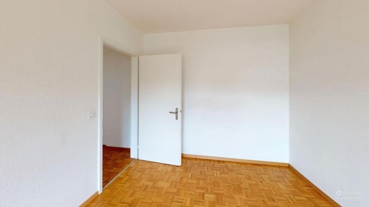 Helle 4-Zimmer-Wohnung im 2. OG  ruhig wohnen in Uetikon am See | BEFRISTET - 3