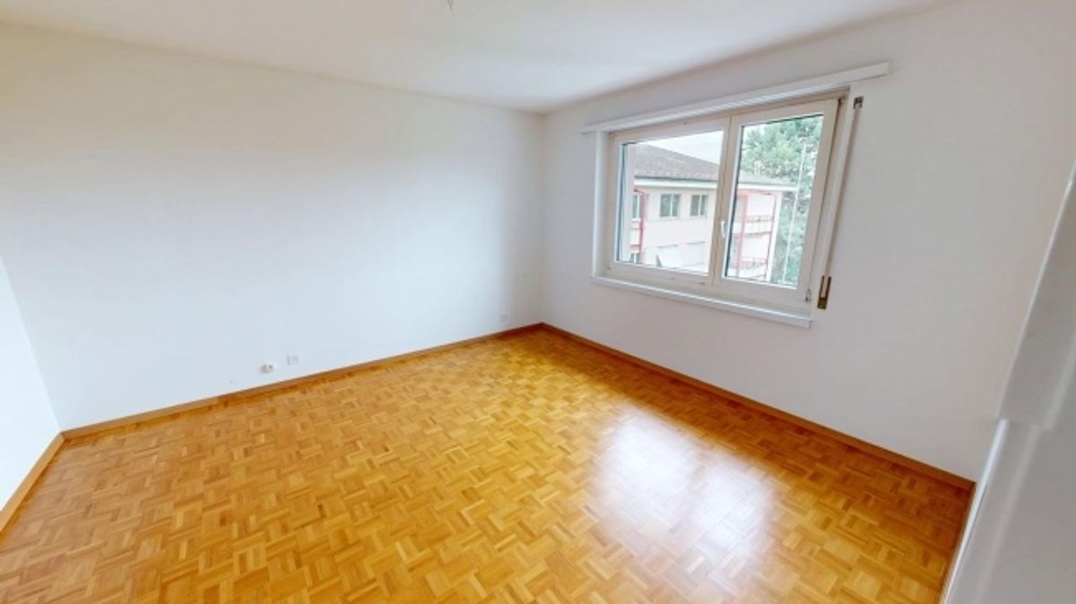Helle 4-Zimmer-Wohnung im 2. OG  ruhig wohnen in Uetikon am See | BEFRISTET - 4